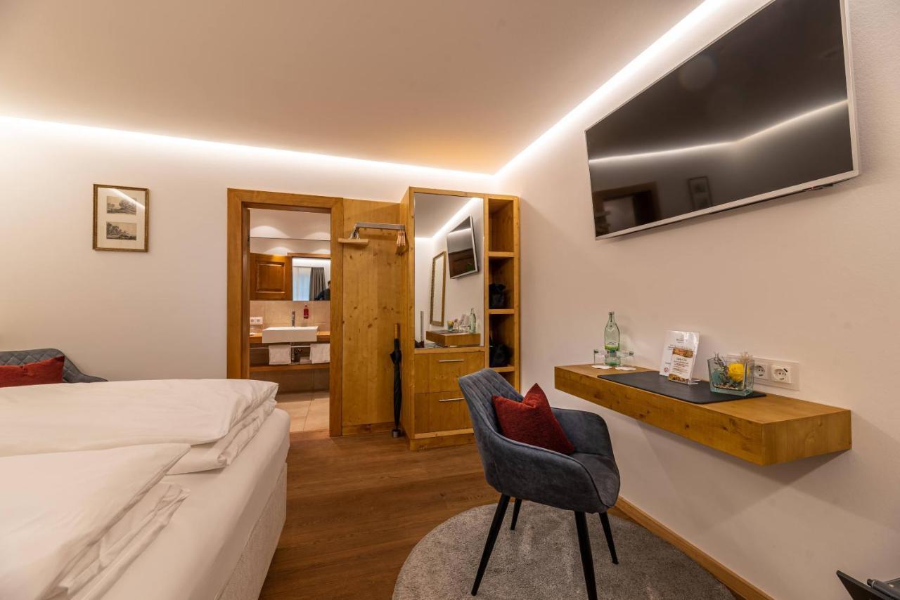 Hotel Neumuehle & 5*